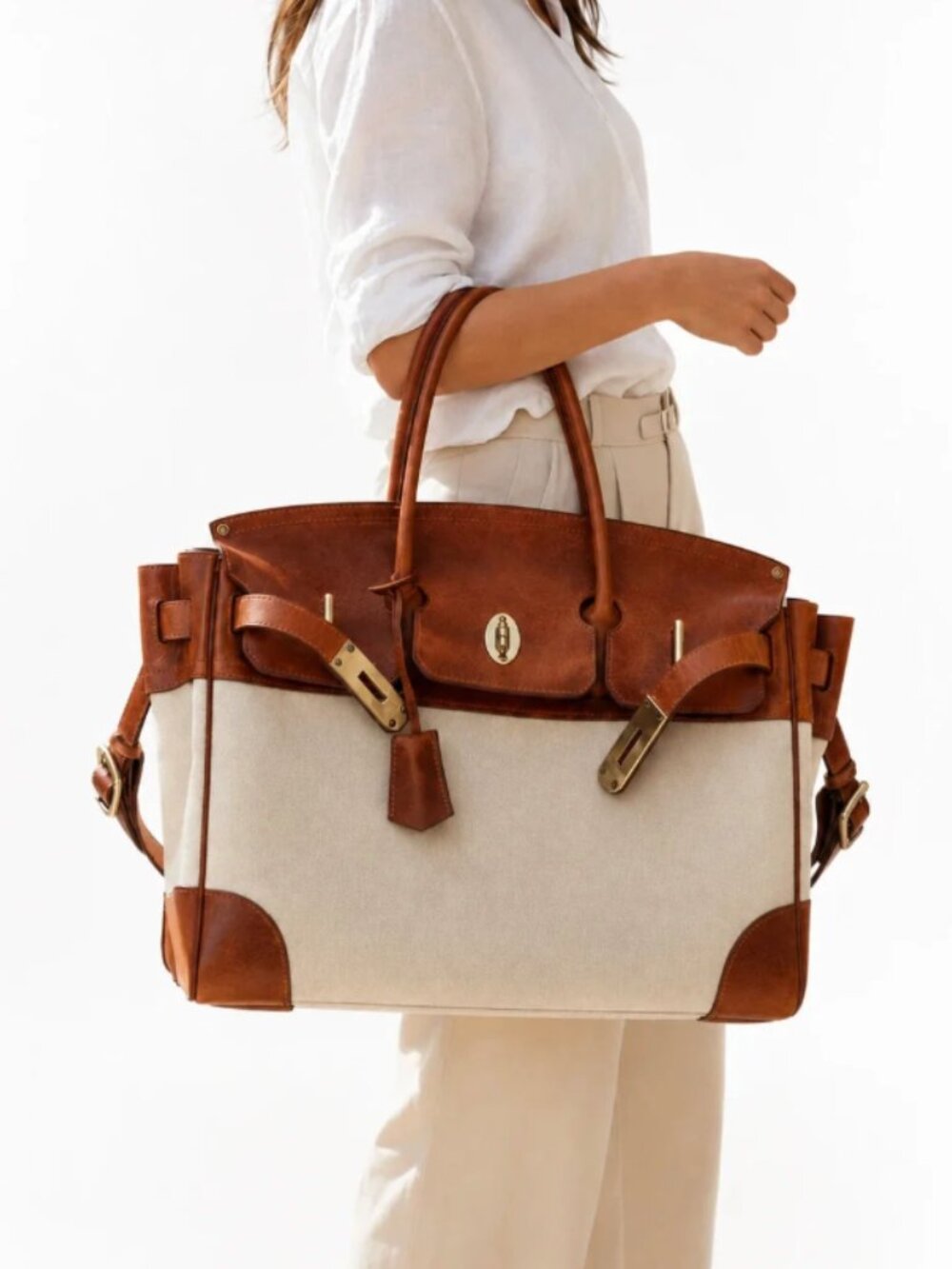 VELANTRA (NWT - unopened!) The Eleanor Weekender, Light Chocolate Classic Bag
